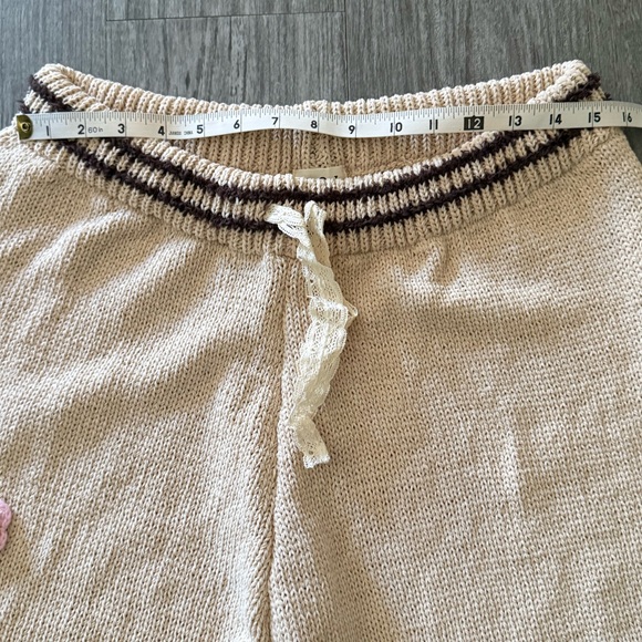 POL Sweater Pants w/Knitted Flowers NWOT - Picture 6 of 10